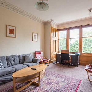Appartement à 3 Chambres à Coucher