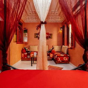 Riad For S