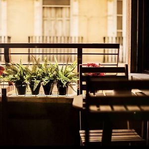 Central Station. Free Wifi & Terrace