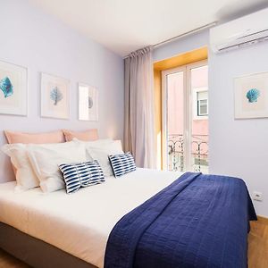 Perfect, Cool, Aircon, 2 Beds 2 Bath Best Location