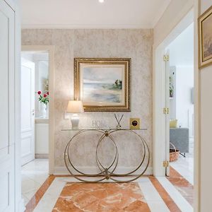 Appartement à 3 Chambres à Coucher