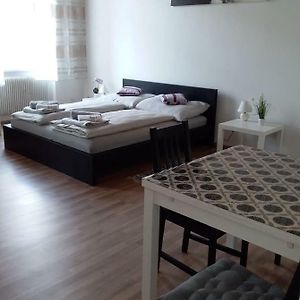 Appartement à 2 Chambres à Coucher