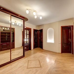 Appartement à 3 Chambres à Coucher