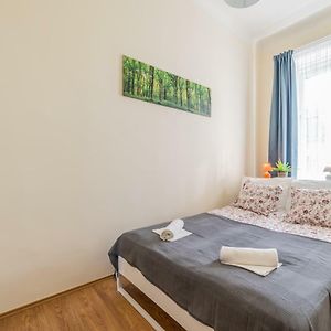 Appartement à 2 Chambres à Coucher