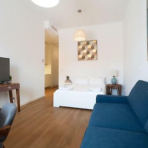 Flh Restauradores Modern Studios