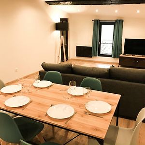 Appartement à 2 Chambres à Coucher