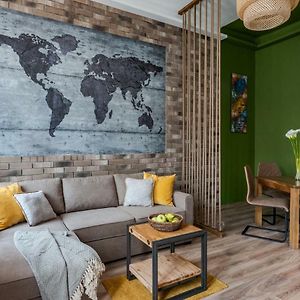 Central Kira Apartment