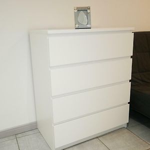 Studio Lit King-Size
