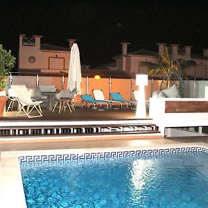 magnifique et spacieuse villa avec piscine privative