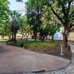 The Explorers Home - Sunny Stylish Family-Friendly Apartment