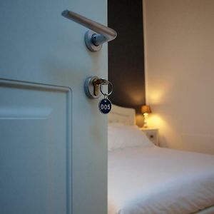 Chambre Budgétée Lit King-Size