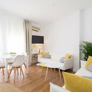 Lyrioshomes Malaga Cervantes