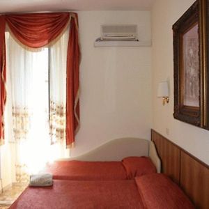 Chambre Standarde Triple