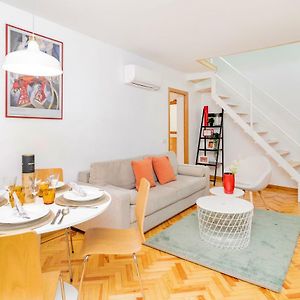 Appartement à 2 Chambres à Coucher