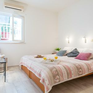 Lily'S Apartments