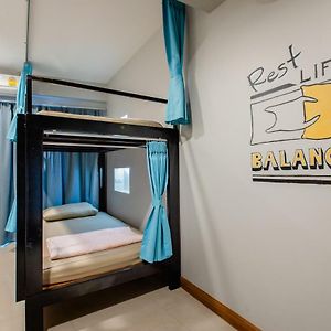 Dormitory Room Mixed