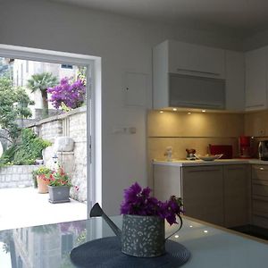 Appartement Privé à 1 Chambre à Coucher