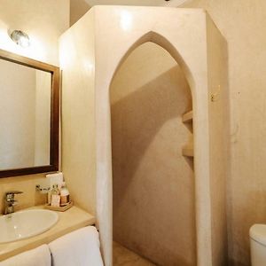 Chambre Standarde Lit Queen-Size