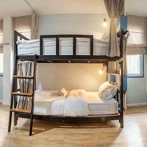 Dormitory Room Mixed