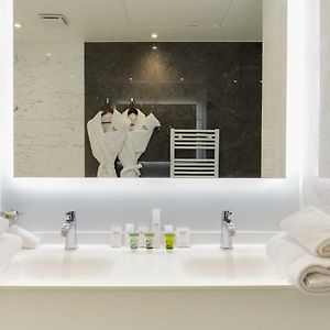 Chambre Double avec Accès aux Personnes Handicapées