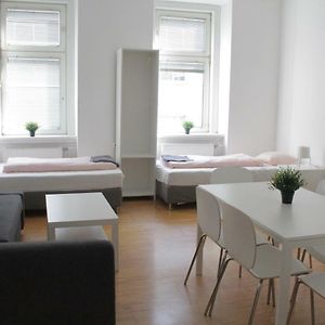 Appartement à 2 Chambres à Coucher
