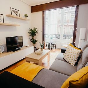 Appartement à 3 Chambres à Coucher