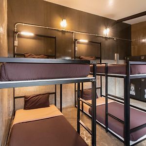 Dormitory Room Mixed