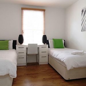 Appartement à 2 Chambres à Coucher
