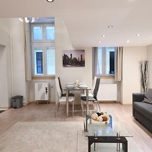 Appartement à 2 Chambres à Coucher