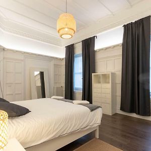 Appartement à 3 Chambres à Coucher