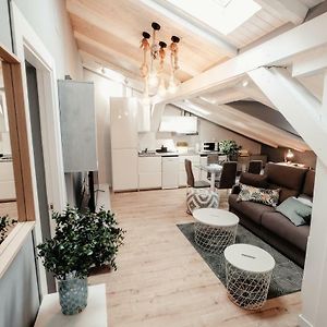 Appartement à 2 Chambres à Coucher
