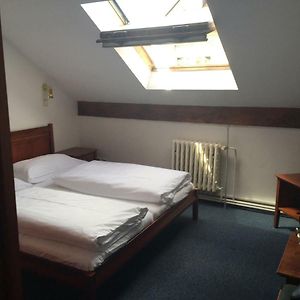 Chambre Économique Lit King-Size