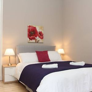 Appartement à 3 Chambres à Coucher