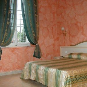 Chambre Confort Lit Queen-Size