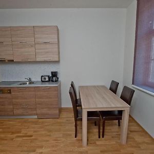 Debo Apartments Schoenbrunner Strasse - Contactless Check In