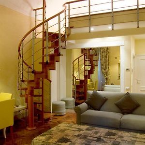 Studio Grande Lit King-Size