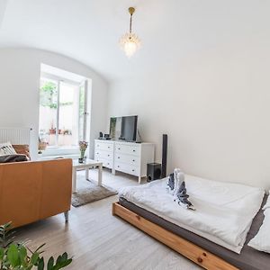 Quiet Apartment In The City Center With Own Terrace