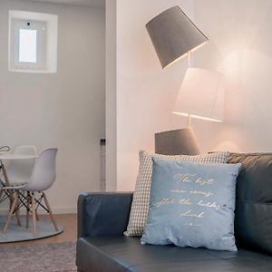 Brand New Downtown Apartment