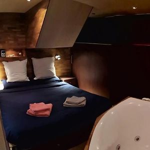 Cabine