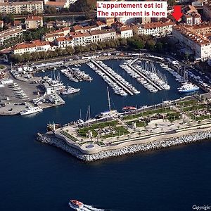 APPARTEMENT 2 NEUF sur le port à coté de la plage