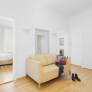 Appartement à 3 Chambres à Coucher