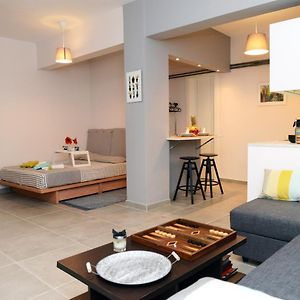 Olive Tree Deluxe Apt Under Acropolis