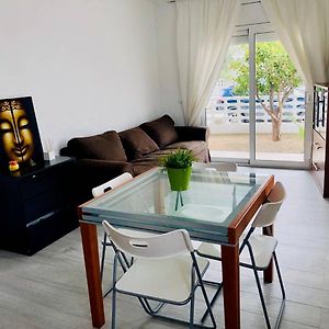 Magnifica Casa Con Jardin Y Barbacoa En Roses