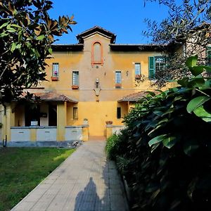 Garden Downtown. 3 Stops From Colosseum