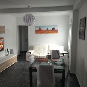 Appartement à 3 Chambres à Coucher