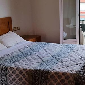Appartement à 3 Chambres à Coucher