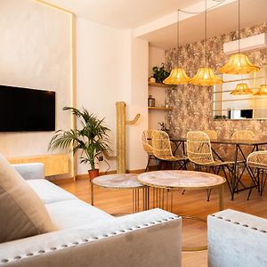 Stylish Apartment In The Heart Of Malaga With Pool