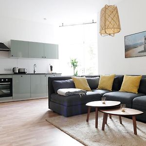 Appartement à 3 Chambres à Coucher