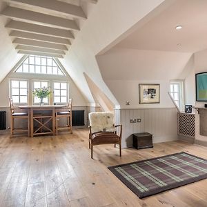 Amazing Penthouse, Stunning Views, Castle 2 Mins