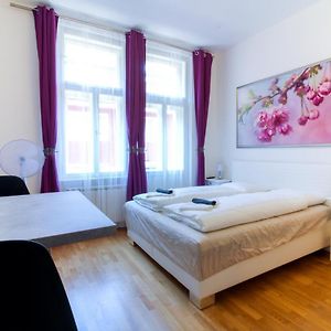 Bouquet Apartments